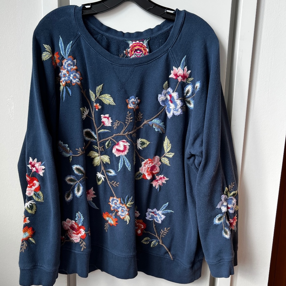 JOHNNY WAS * Embroidered Sweatshirt * Size XXL *